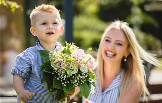 Blumen zum Muttertag – mehr als nur ein Blumenstrauß Blumen zum Muttertag – mehr als nur ein Blumenstrauß